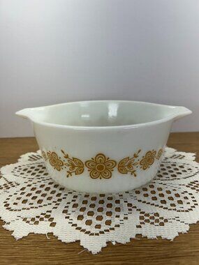 Vintage Pyrex Butterfly Gold 1.5 Qt Casserole Dish 472 No Lid Mid Century